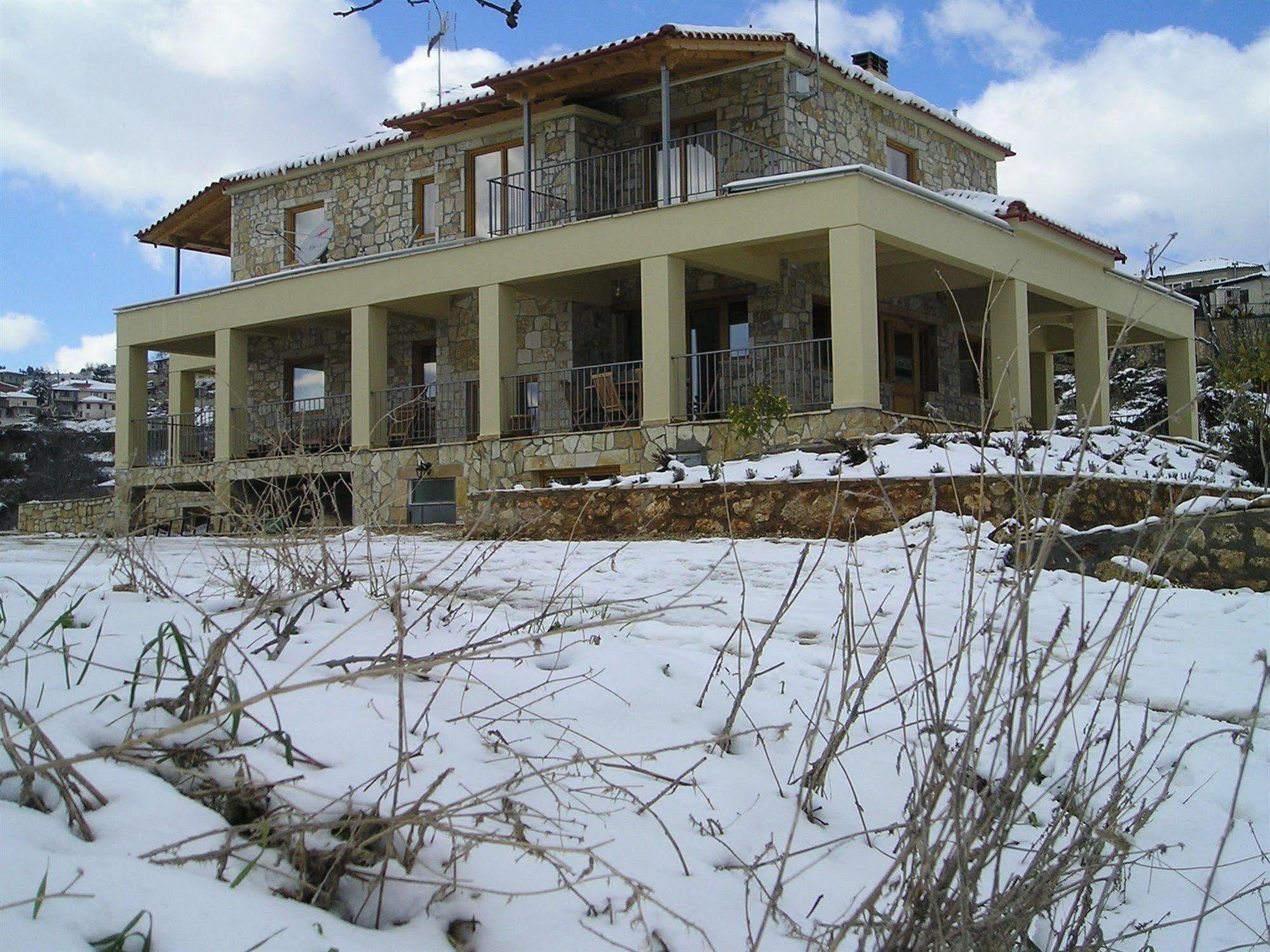 Elisson Hostel Крионерион Экстерьер фото